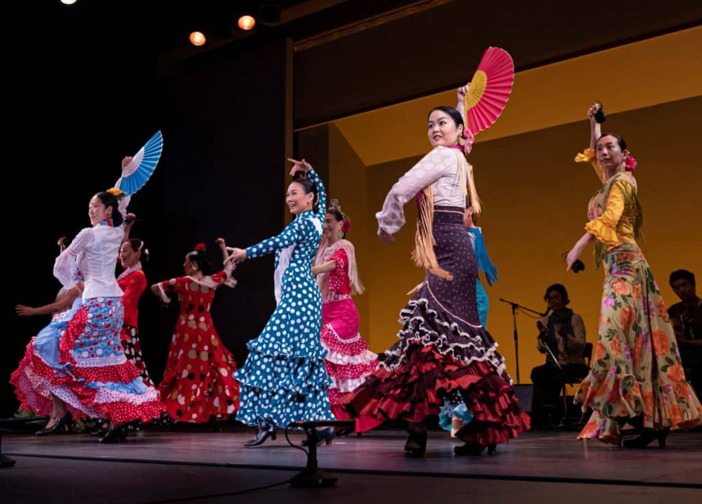 Cours de rock Paris – Description de l’enchaînement de la semaine du 06 au 12 novembre 2023: Le flamenco Cours de rock Paris – Description de l’enchaînement de la semaine du 06 au 12 novembre 2023: Le flamenco