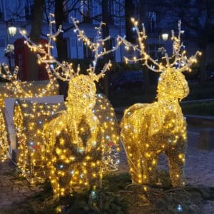 Cours de rock 4 temps – Cours de rock 6 temps – Description de l&rsquo;enchaînement de la semaine du 18 au 24 décembre 2023: L&rsquo;enchaînement de Noël (1ère, 2ème et 3ème parties)