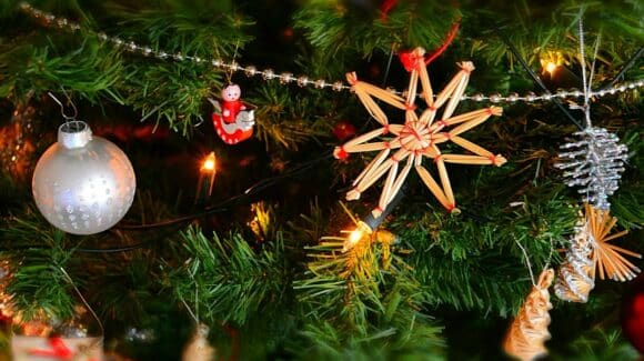Cours de danse rock – Description de l’enchaînement de la semaine du 09 au 15 décembre 2024: L’enchaînement de Noël (1ère et 2ème parties) Cours de danse rock – Description de l’enchaînement de la semaine du 09 au 15 décembre 2024: L’enchaînement de Noël (1ère et 2ème parties)