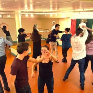 Cours de rock 4 temps – Cours de rock 6 temps – Description de l’enchaînement de la semaine du 14 au 20 septembre 2026: L’enroulé Cours de rock 4 temps – Cours de rock 6 temps – Description de l’enchaînement de la semaine du 14 au 20 septembre 2026: L’enroulé
